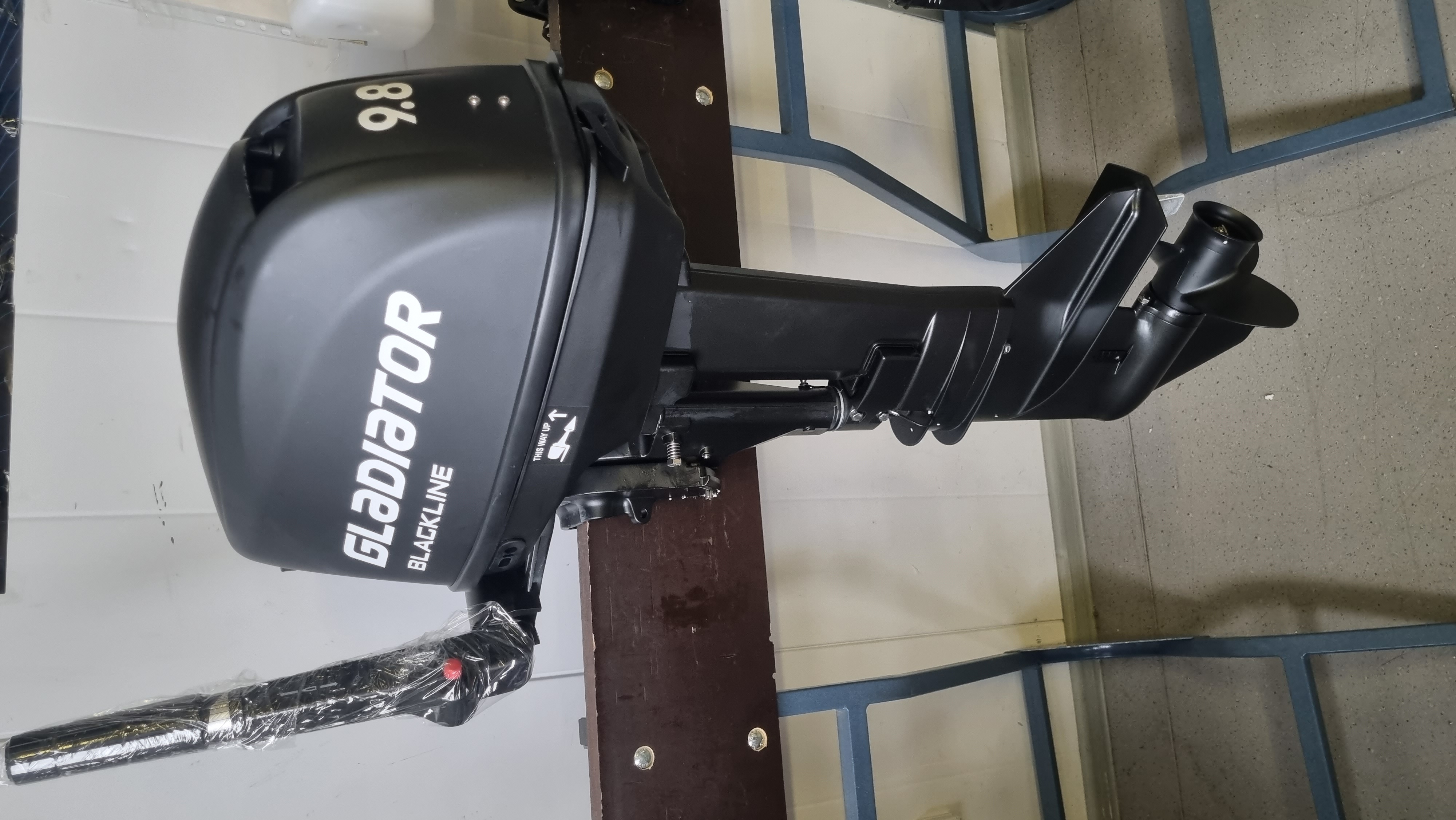 Лодочный мотор Gladiator G9.8 FHS BLACKLINE